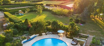 Churchill Country Retreat | By My Getaways