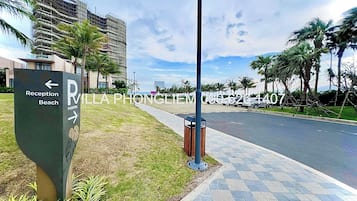 Bãi đậu xe có người phục vụ miễn phí