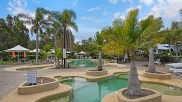 Piscine couverte, piscine chauffée