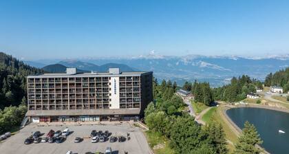 Valley-view Apartment in Chamrousse