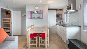 Apartment | Private kitchen - Valley-view Apartment in Chamrousse (Chamrousse)