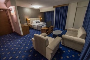 Standard Suite, Balcony, Mountain View | Desk, free WiFi