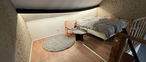 1 habitación, wifi y ropa de cama