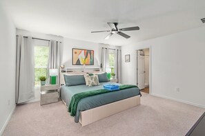 4 bedrooms, desk, iron/ironing board, travel crib