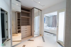 3 bedrooms, iron/ironing board, free WiFi, bed sheets - Le duplex du Golden Tulip (Gammarth)