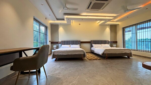Comfort Twin Room | Laptop workspace, free WiFi