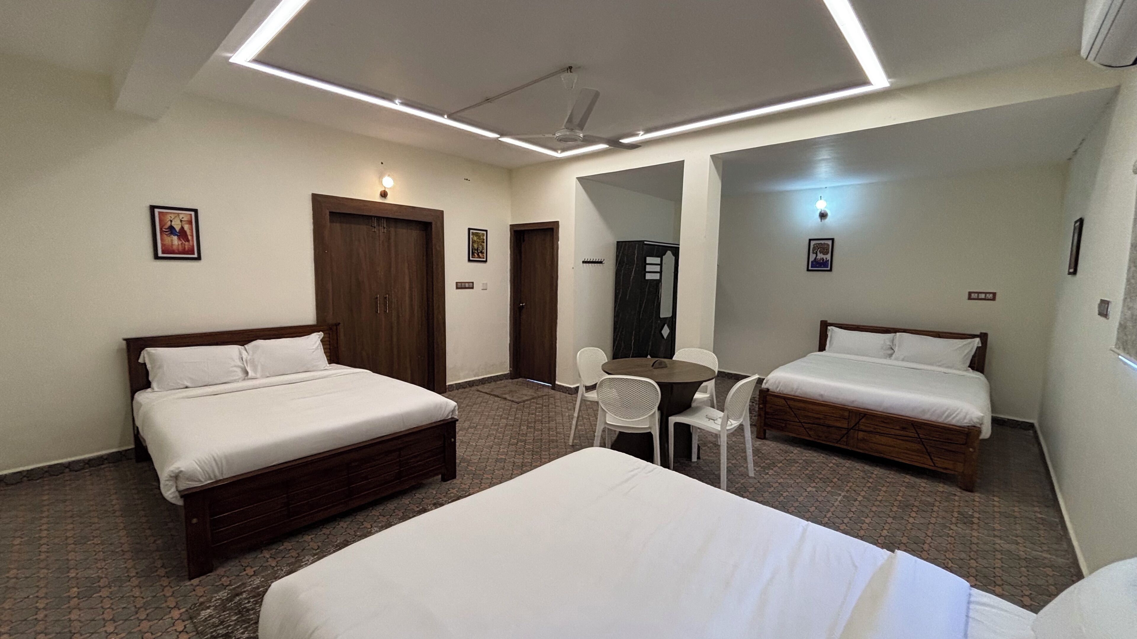 Deluxe Suite, Pool View | Air conditioning