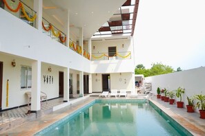 Piscine extérieure
