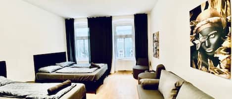 3 bedrooms, bed sheets