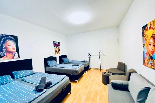 3 bedrooms, bed sheets