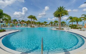 Beheizter Pool
