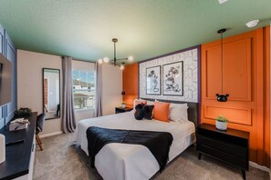 6 多间卧室、办公桌、熨斗/熨衣板、旅行婴儿床