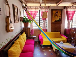Living area - Talaveras. (Oaxaca de Ju árez)