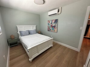 2 chambres, fer et planche à repasser, accès au Wi-Fi (inclus)