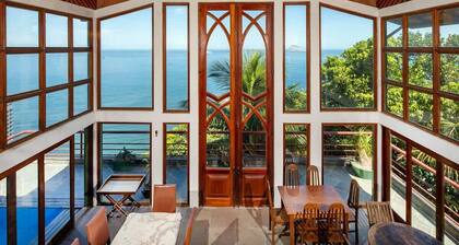 ADV007 Beckham's villa for 6 overlooking Rio