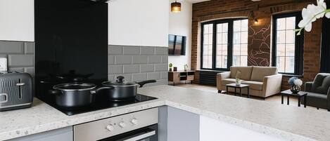 Fridge, microwave, oven, stovetop