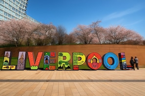 Miscellaneous - Spacious Central Apt - Steps to Nightlife & Action (Liverpool)