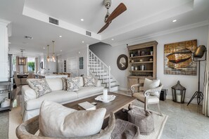 TV - Luxury Beachfront 4-BR Villa in Palm Cay • Gated Community (Nassau)