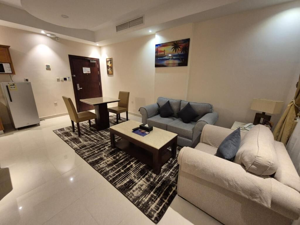 Suite Junior, vue sur la ville | Cuisine privée
