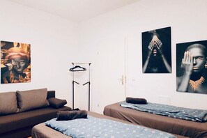 Interior - Affordable Room for 5P, 10-Min to Währinger Park (Vienna)