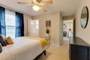 Bright bedroom. - Fire Pit, Great Neighborhood, 15 Min to Broadway! (Nashville)