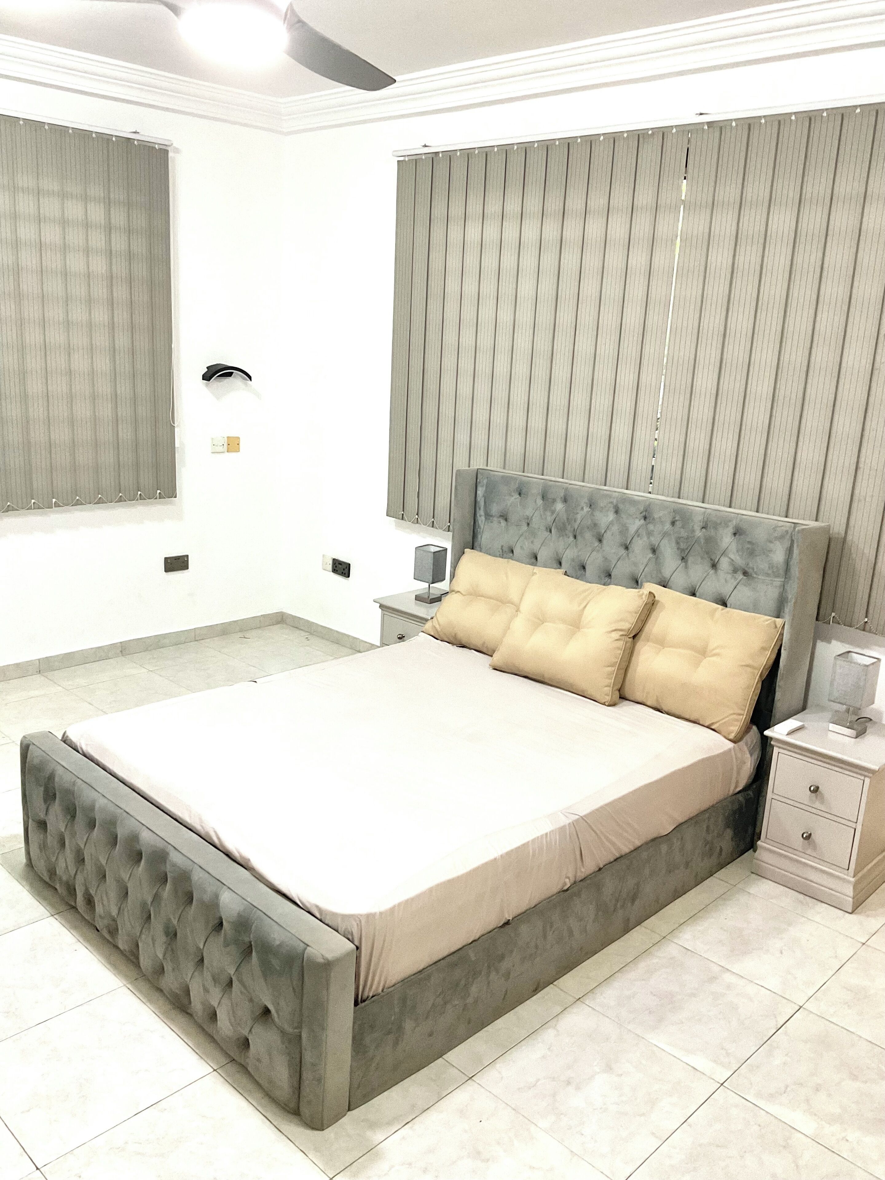 6 chambres, fer et planche à repasser, Wi-Fi, draps fournis