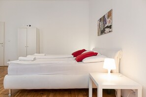 1 bedroom, WiFi, bed sheets