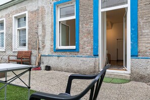 Terrace/patio - Cozy Private Room in Shared Apartment with Terrace (Vienna)