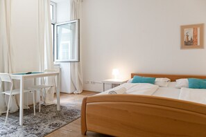 1 chambre, fer et planche Ă repasser, Wi-Fi, draps fournis