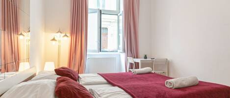 1 室のベッドルーム、WiFi、ベッドシーツ