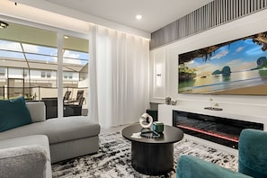 TV, fireplace