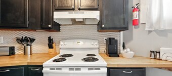 NEW! Charming Cabin w/ Scenic Views near UC Health