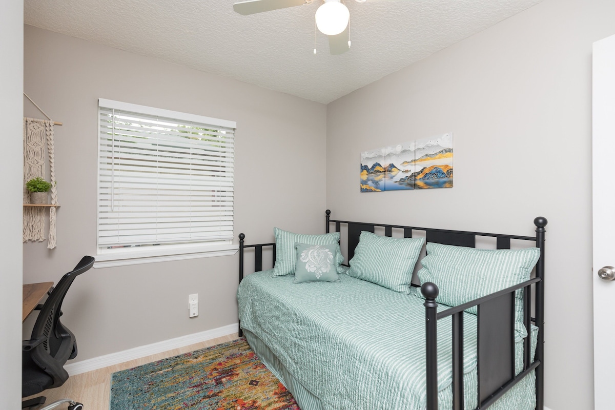 Photo 29 of NEW! Charming Downtown Cottage