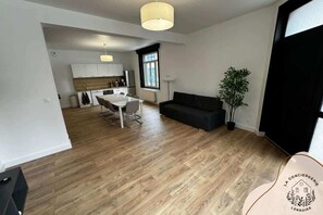 TV, offices - La Maison Lensoise, wifi, proche Bollaert, 8 pers (Lens)