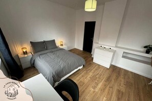 4 bedrooms, iron/ironing board, travel cot, WiFi - La Maison Lensoise, wifi, proche Bollaert, 8 pers (Lens)