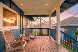 Terrace/patio - *NEW 5BD Luxe Beach Estate |Pool, PickleB, Gym| AC (Koloa)