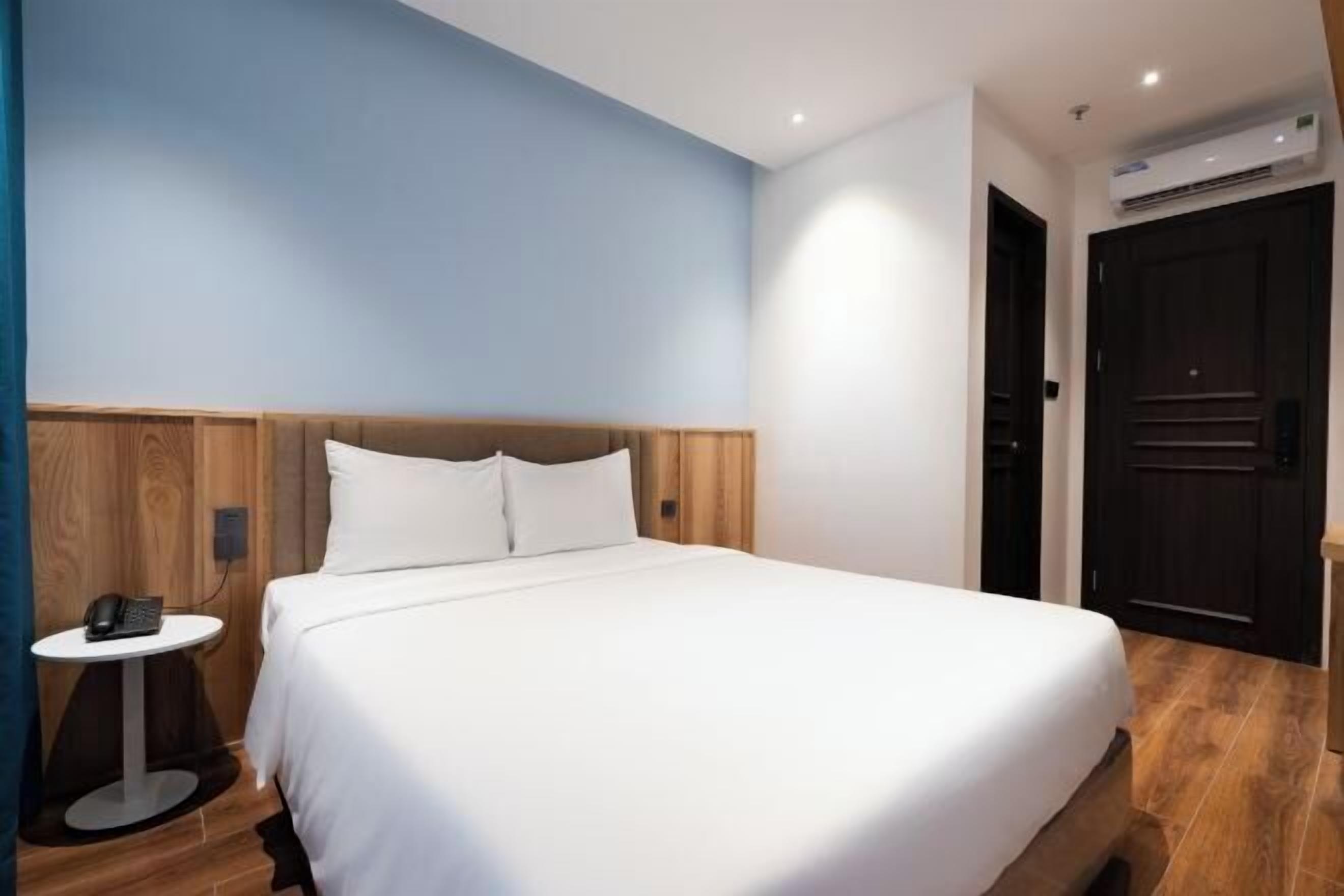 Blackout drapes, iron/ironing board, free WiFi