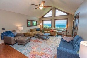 House | 4 bedrooms - Private Cabin Blue Ridge Views Fireplace (Moravian Falls)