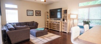 3 BDR Clubhouse near 295/17/Blanding Blvd/Yard/Games: Sleeps 8-10