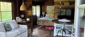 
Quite, tranquil forest retreat