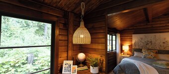 
Quite, tranquil forest retreat