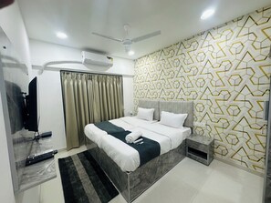 Deluxe Double or Twin Room, City View | Individually decorated, individually furnished, desk, iron/ironing board - Astha Powai Service Apartments (Mumbai)
