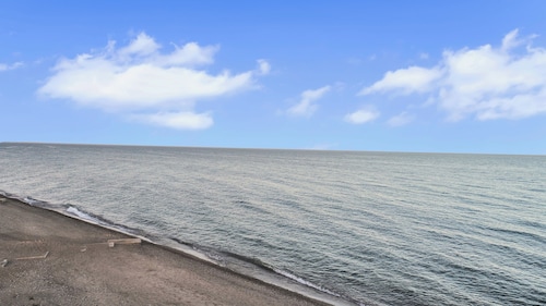 Beachhouse Nature Retreat with Firepit and Game Room