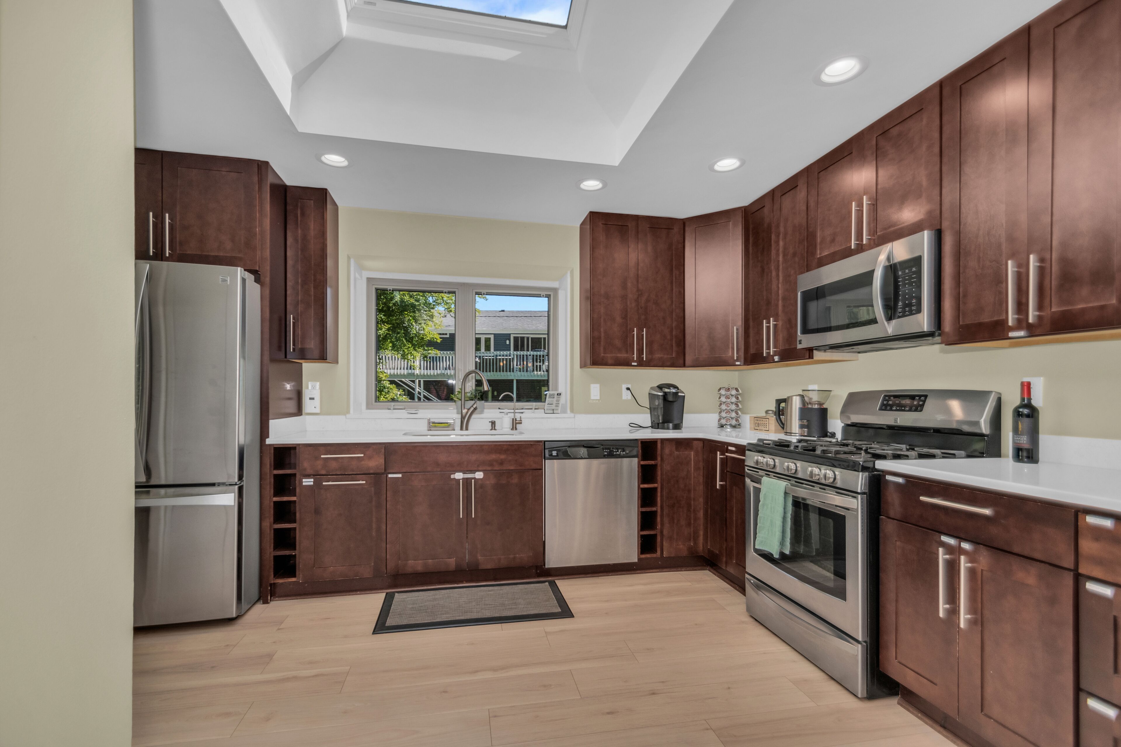 微波炉、烤箱、炉灶、洗碗机