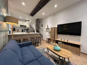 TV