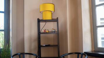 BRUCE LEE - Loft Superior Double Room | Roupas de cama premium, cofres nos quartos