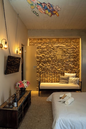 FRIDA KAHLO - Junior Suite | Premium bedding, in-room safe, iron/ironing board