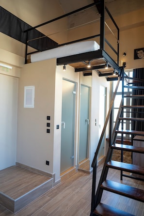 ELVIS PRISLEY - Loft Premium Room | Premium bedding, in-room safe, iron/ironing board