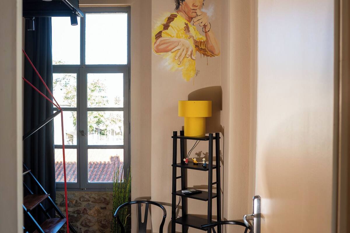BRUCE LEE - Loft Superior Double Room | 高档床上用品、客房内保险箱、隔音、熨斗/熨板