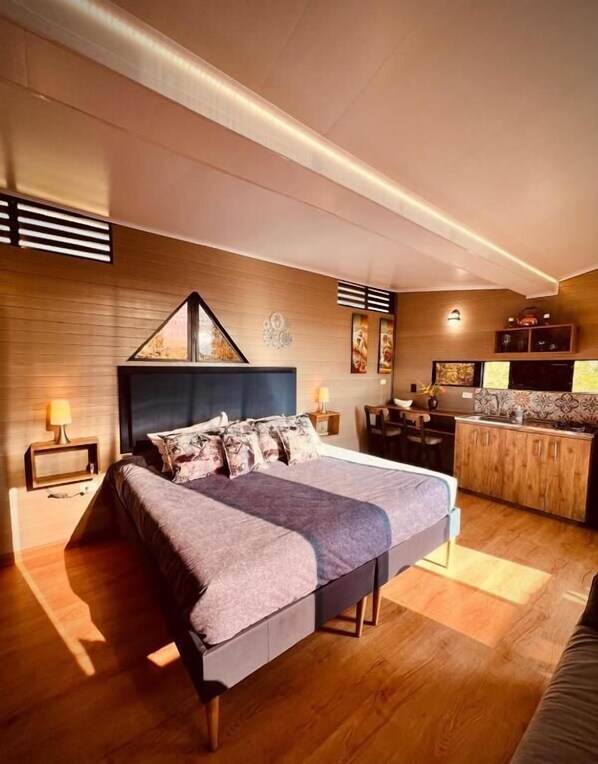 Deluxe Suite, Mountain View | Hypo-allergenic bedding, minibar, laptop workspace, blackout drapes